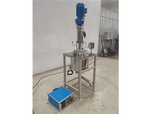 5L不銹鋼油浴電加熱實驗室反應釜已完工發往自貢